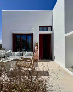 Exploring Milos, the Perfect Greek Getaway