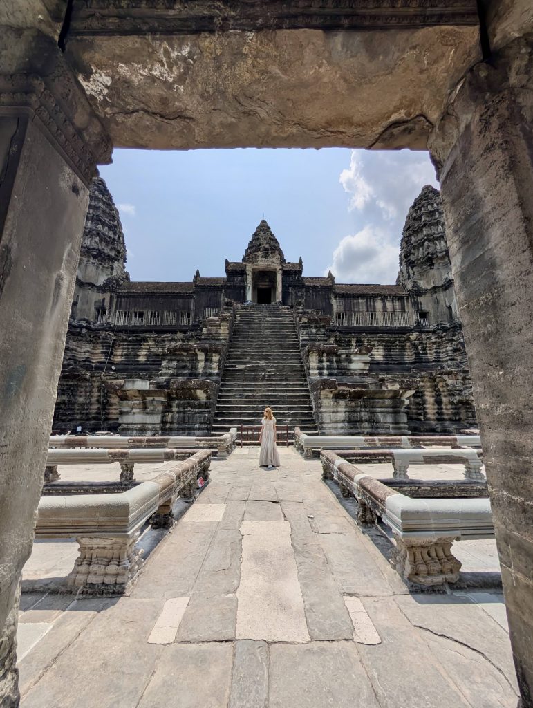 Cambodia Bucket List: Explore Phnom Penh, Angkor Temples & Koh Rong Sanloem
