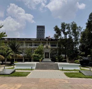 Cambodia Bucket List: Explore Phnom Penh, Angkor Temples & Koh Rong Sanloem