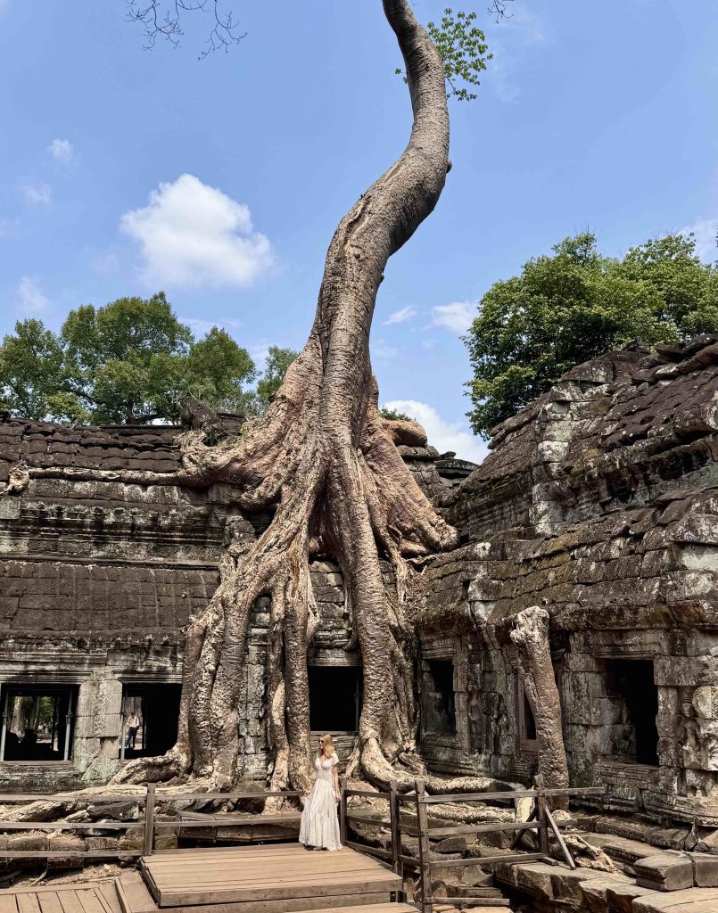 Cambodia Bucket List: Explore Phnom Penh, Angkor Temples & Koh Rong Sanloem